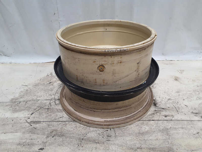 Grove Rim 525/80R25 12 20.5 3p - Llanta para Grúa: foto 3 Grove Rim 525/80R25 12 20.5 3p - Llanta para Grúa: foto 3