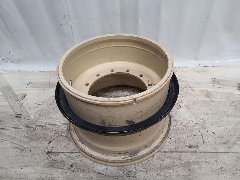 Grove Rim 525/80R25 12 20.5 3p - Llanta para Grúa: foto 1 Grove Rim 525/80R25 12 20.5 3p - Llanta para Grúa: foto 1