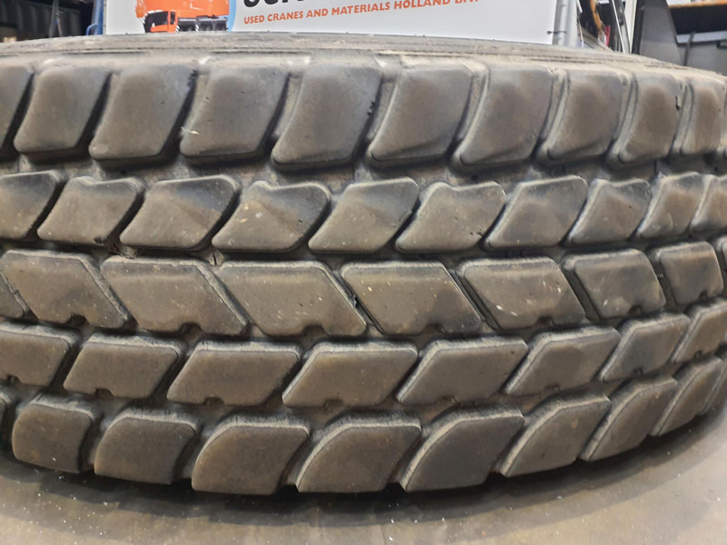 Grove Wheel 445/95R25 12 13.4 2p alu - Neumáticos y llantas para Grúa: foto 3 Grove Wheel 445/95R25 12 13.4 2p alu - Neumáticos y llantas para Grúa: foto 3
