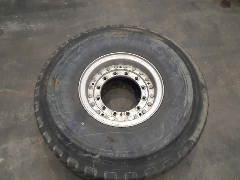 Grove Wheel 445/95R25 12 13.4 2p alu - Neumáticos y llantas para Grúa: foto 1 Grove Wheel 445/95R25 12 13.4 2p alu - Neumáticos y llantas para Grúa: foto 1