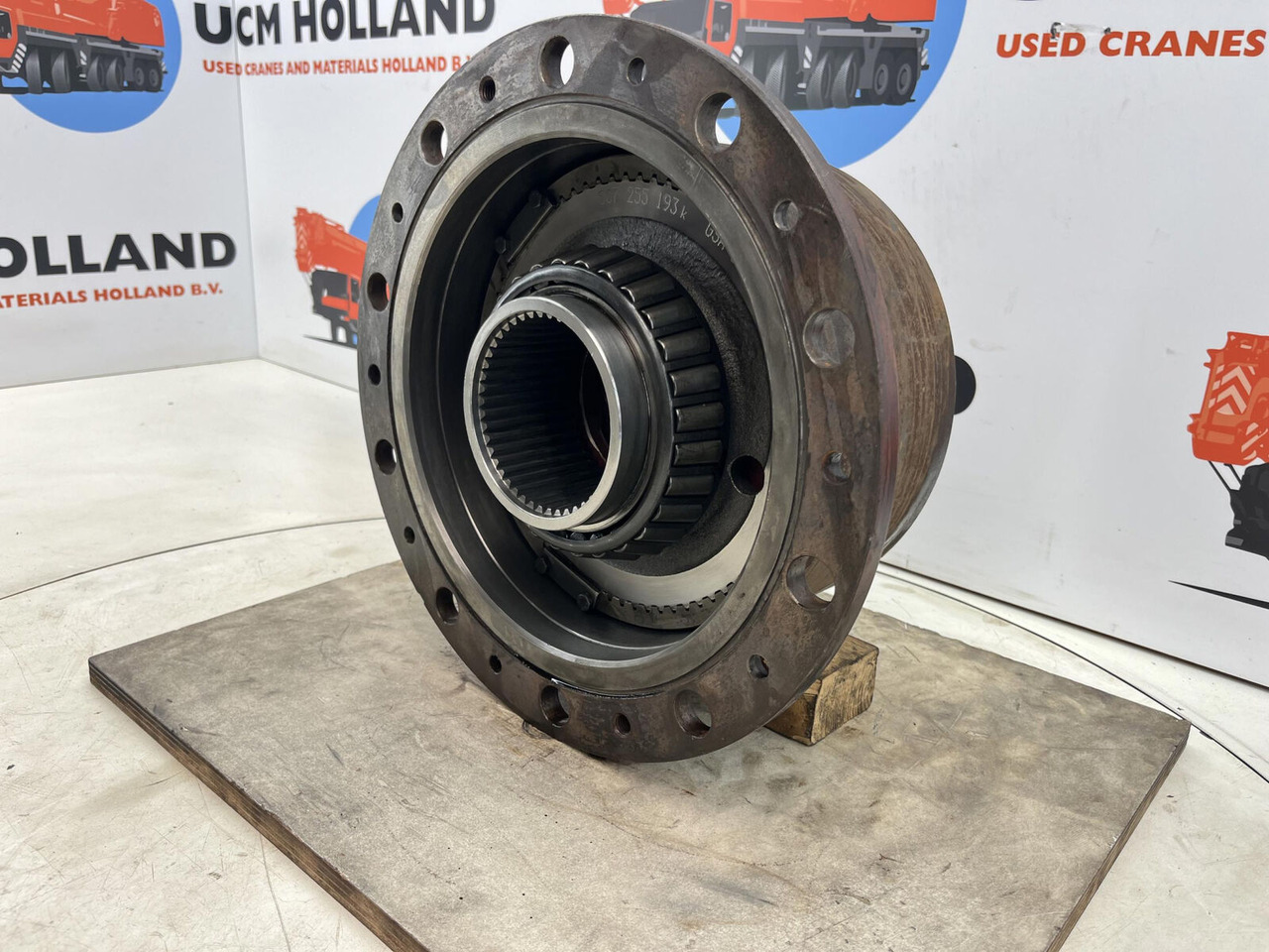 Kessler planetary gear 22-25-74-40-4pl-H177-46 - Mando final para Autogrúa: foto 3 Kessler planetary gear 22-25-74-40-4pl-H177-46 - Mando final para Autogrúa: foto 3