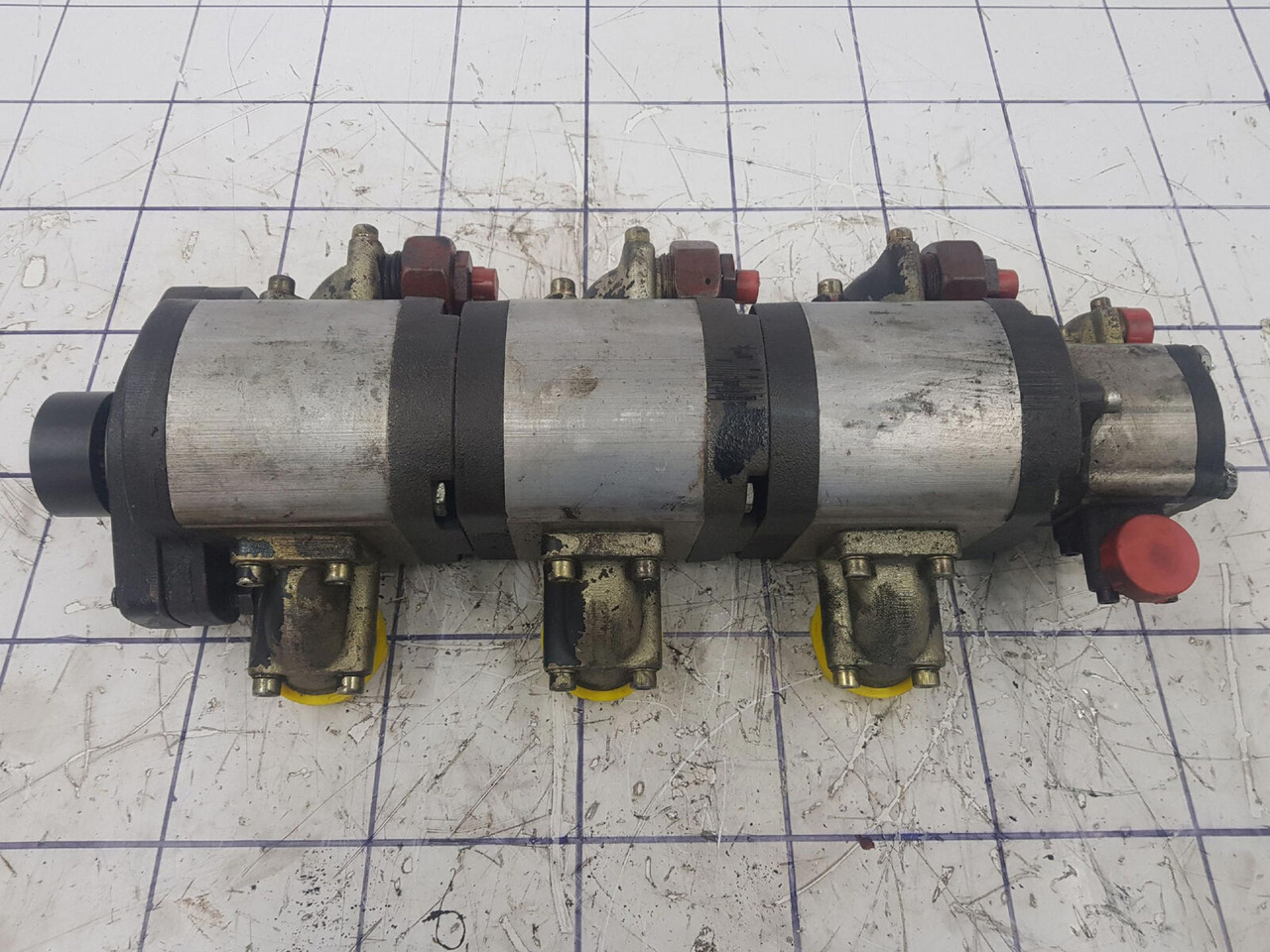 Krupp KMK 3045 four way gear pump - Bomba hidráulica para Autogrúa: foto 4 Krupp KMK 3045 four way gear pump - Bomba hidráulica para Autogrúa: foto 4