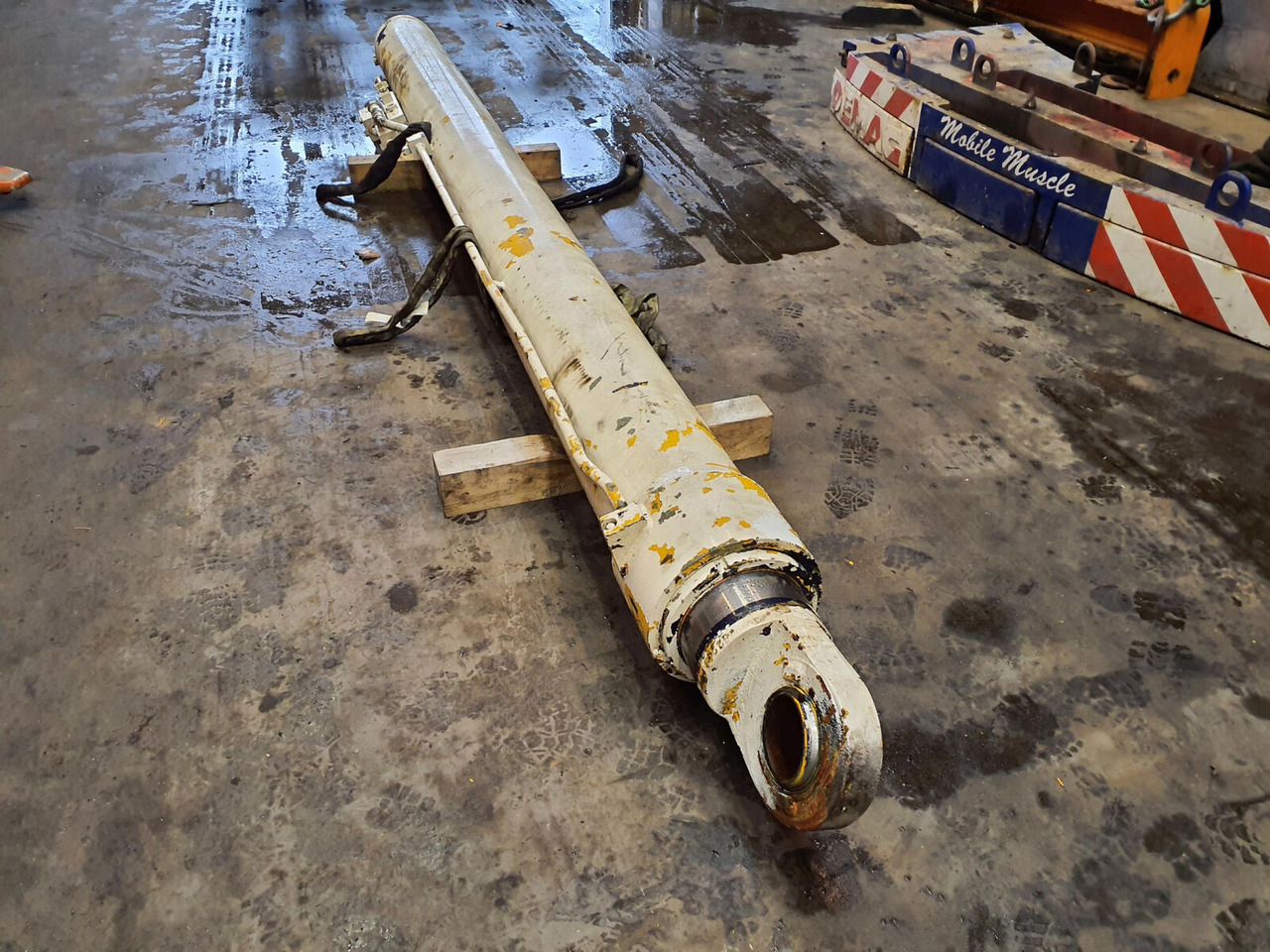 Krupp KMK 4070 boom cylinder - Cilindro hidráulico para Autogrúa: foto 2 Krupp KMK 4070 boom cylinder - Cilindro hidráulico para Autogrúa: foto 2