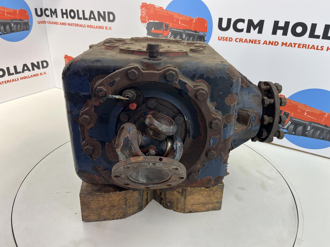 Krupp KMK 4070 diff box - Diferencial para Autogrúa: foto 1 Krupp KMK 4070 diff box - Diferencial para Autogrúa: foto 1