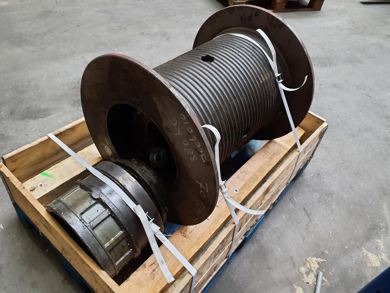 Krupp KMK 4070 winch - Cabrestante para Autogrúa: foto 4 Krupp KMK 4070 winch - Cabrestante para Autogrúa: foto 4