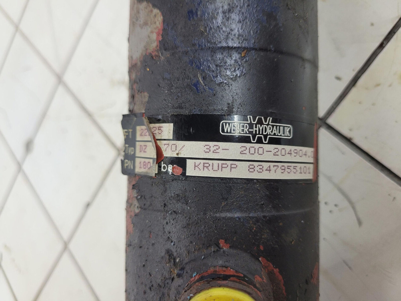 Krupp steering cylinder - Cilindro hidráulico para Autogrúa: foto 5 Krupp steering cylinder - Cilindro hidráulico para Autogrúa: foto 5