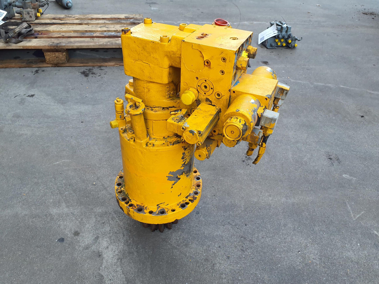 Liebherr LTM 1050-1 Slewing gear - Reductor de giro para Autogrúa: foto 4 Liebherr LTM 1050-1 Slewing gear - Reductor de giro para Autogrúa: foto 4