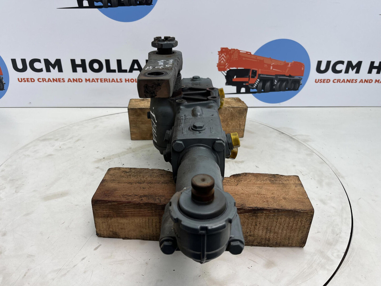 Liebherr LTM 1050-1 steering box - Caja de dirección para Autogrúa: foto 4 Liebherr LTM 1050-1 steering box - Caja de dirección para Autogrúa: foto 4