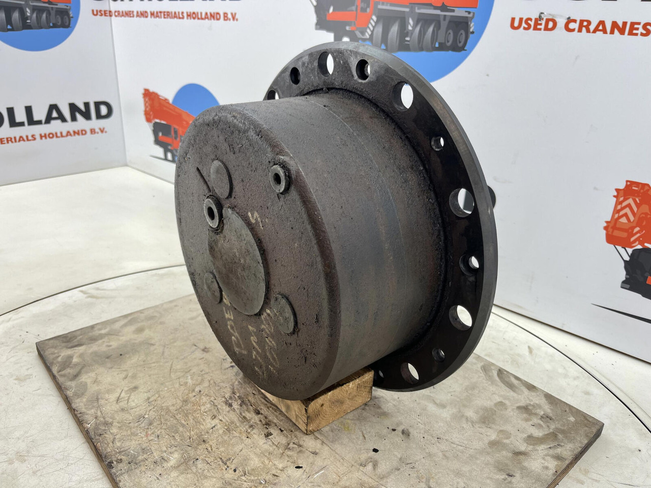 Liebherr LTM 1080/1 planetary gear 22-25-74-40-3pl-H135-46 - Mando final para Autogrúa: foto 2 Liebherr LTM 1080/1 planetary gear 22-25-74-40-3pl-H135-46 - Mando final para Autogrúa: foto 2