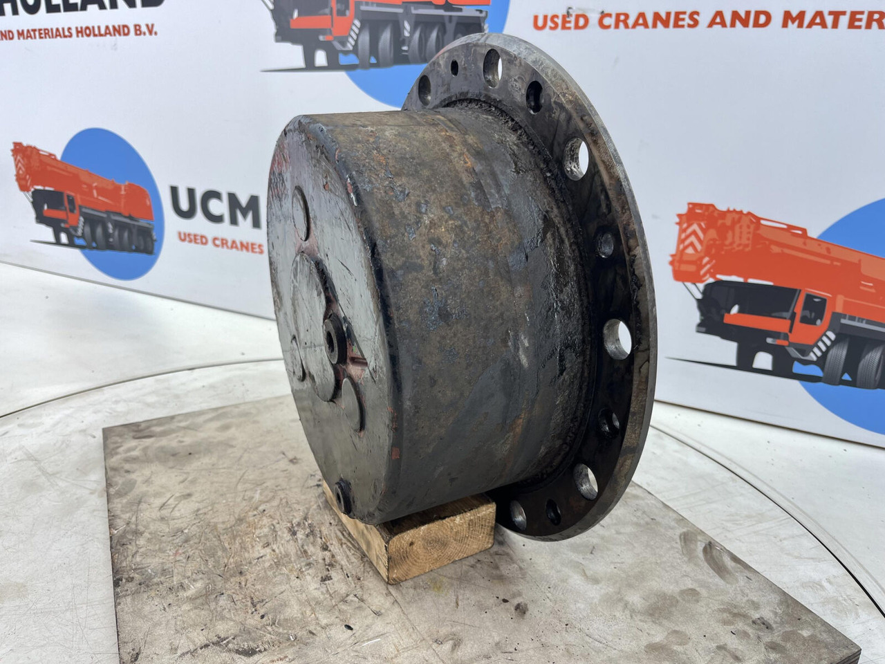 Liebherr LTM 1080 planetary gear 22-25-74-40-3pl-H135-46 - Mando final para Autogrúa: foto 2 Liebherr LTM 1080 planetary gear 22-25-74-40-3pl-H135-46 - Mando final para Autogrúa: foto 2