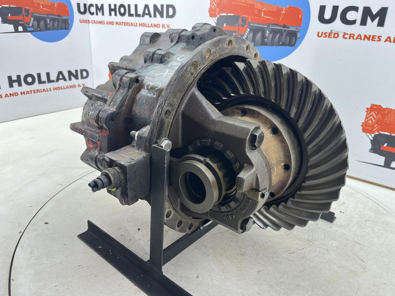 Liebherr LTM 1160 drive through differential 13x35 axle 5 - Diferencial para Autogrúa: foto 1 Liebherr LTM 1160 drive through differential 13x35 axle 5 - Diferencial para Autogrúa: foto 1