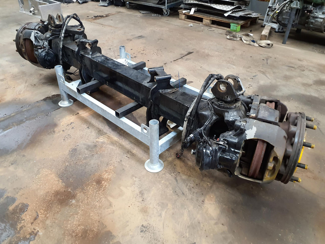Liebherr LTM 1750-9.1 axle 1 - Eje y piezas para Autogrúa: foto 2 Liebherr LTM 1750-9.1 axle 1 - Eje y piezas para Autogrúa: foto 2