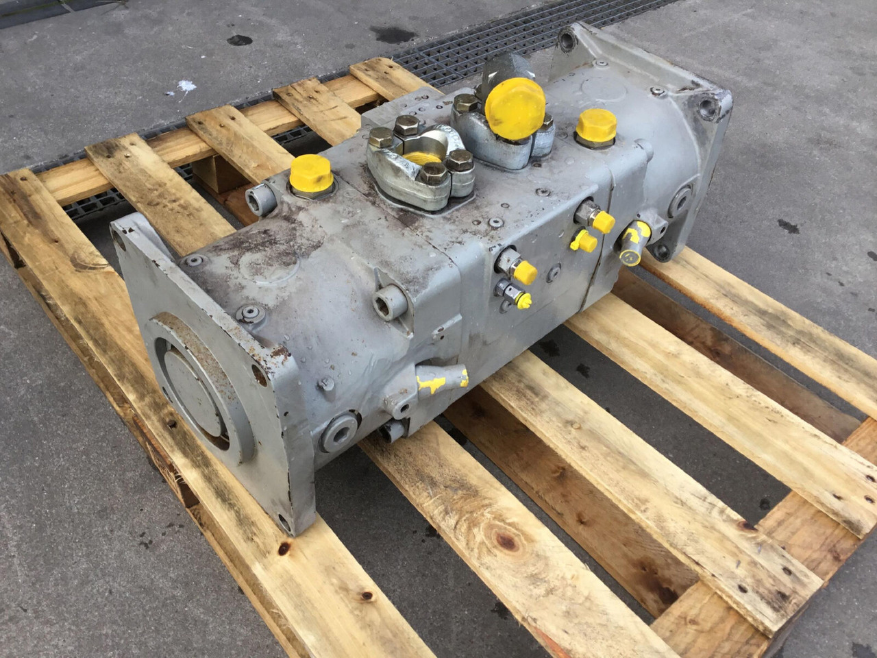 Liebherr Liebherr LTM 1400-7.1 variable pump A20 - Bomba hidráulica para Autogrúa: foto 1 Liebherr Liebherr LTM 1400-7.1 variable pump A20 - Bomba hidráulica para Autogrúa: foto 1