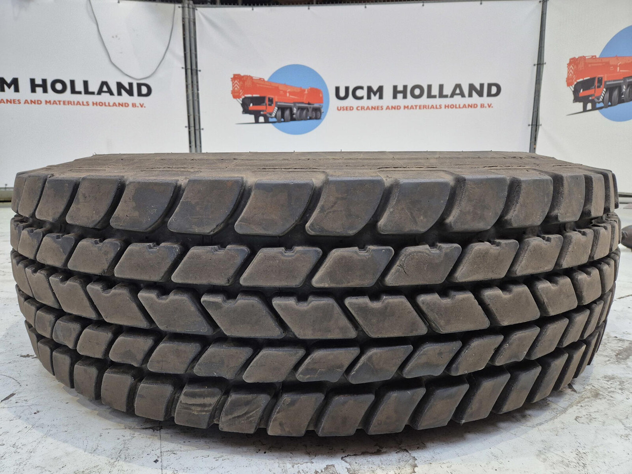 Liebherr Wheel 445/95R25 10 12 1p - Rueda completa para Grúa: foto 3 Liebherr Wheel 445/95R25 10 12 1p - Rueda completa para Grúa: foto 3