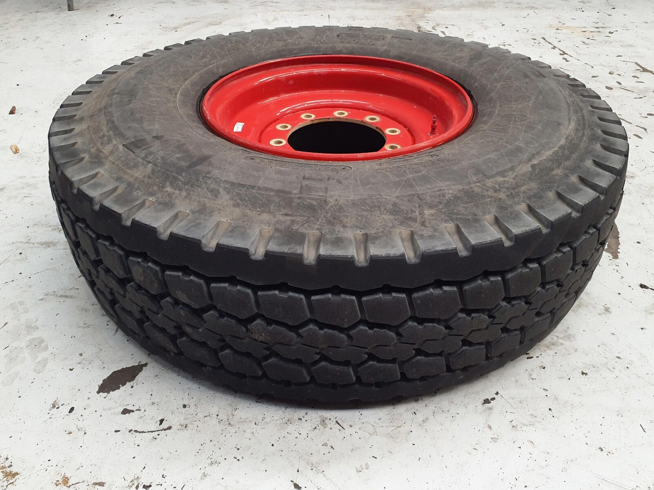 Liebherr Wheel 445/95R25 10 12 1p - Rueda completa para Grúa: foto 1 Liebherr Wheel 445/95R25 10 12 1p - Rueda completa para Grúa: foto 1