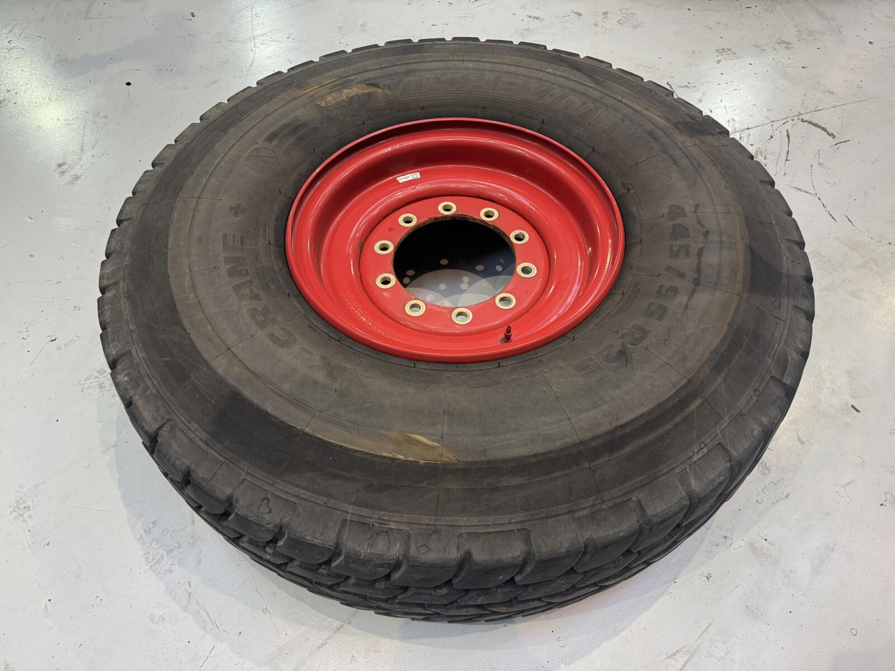Liebherr Wheel 445/95R25 10 12 1p - Rueda completa para Grúa: foto 2 Liebherr Wheel 445/95R25 10 12 1p - Rueda completa para Grúa: foto 2