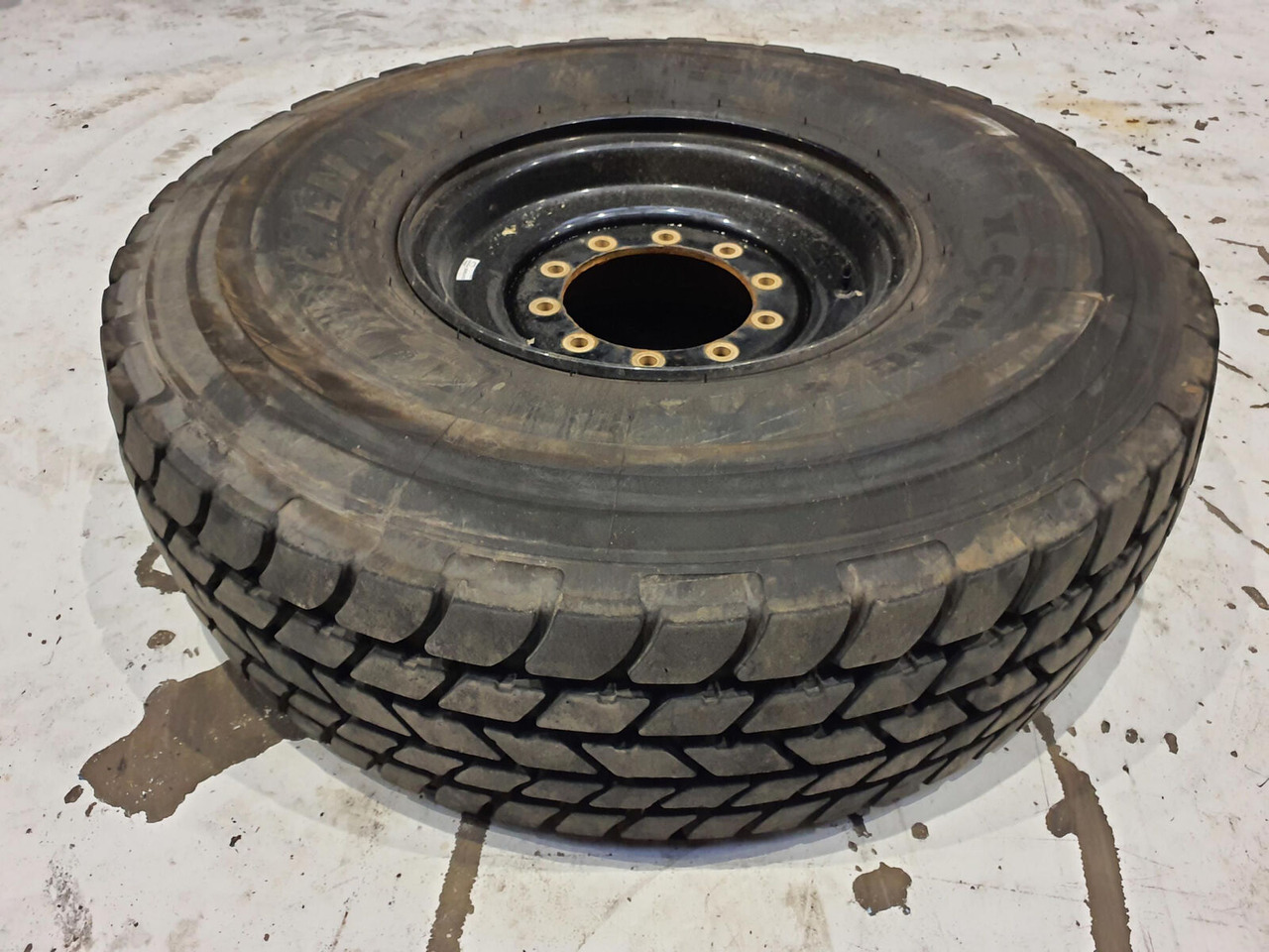 Liebherr Wheel 445/95R25 10 12 1p - Rueda completa para Grúa: foto 1 Liebherr Wheel 445/95R25 10 12 1p - Rueda completa para Grúa: foto 1