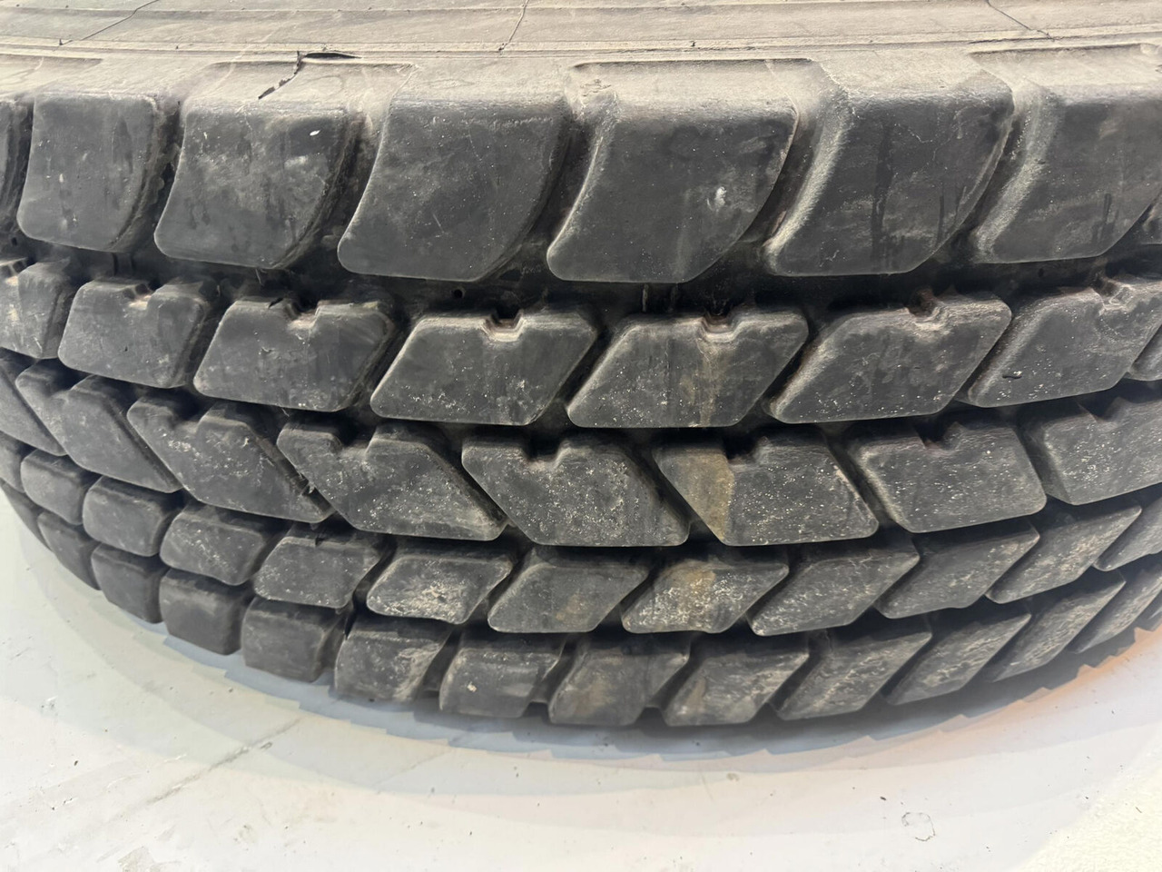 Liebherr Wheel 445/95R25 10 12 1p - Rueda completa para Grúa: foto 3 Liebherr Wheel 445/95R25 10 12 1p - Rueda completa para Grúa: foto 3