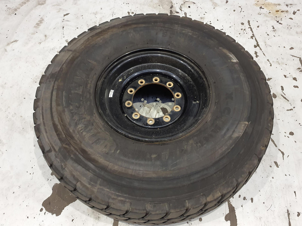 Liebherr Wheel 445/95R25 10 12 1p - Rueda completa para Grúa: foto 2 Liebherr Wheel 445/95R25 10 12 1p - Rueda completa para Grúa: foto 2