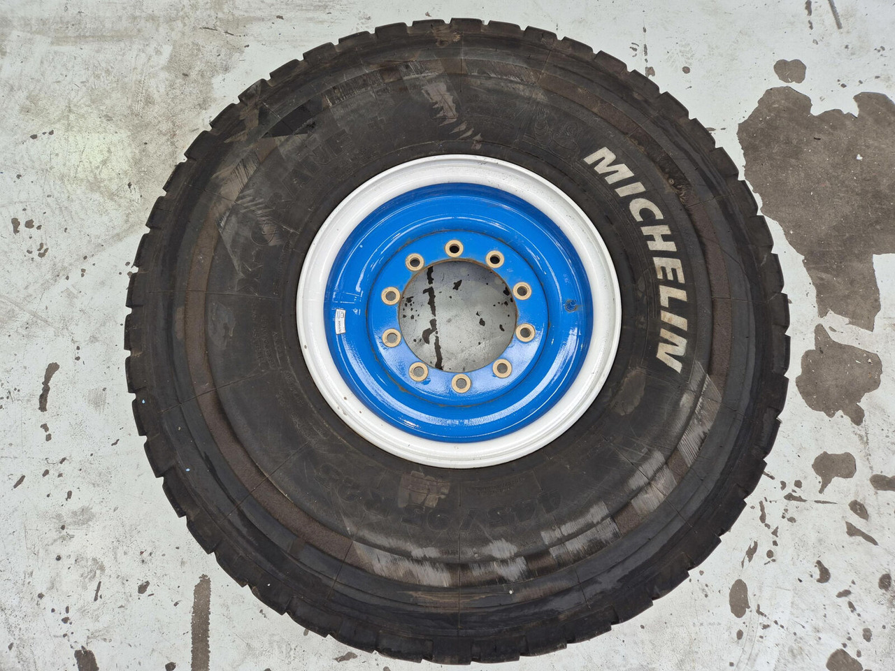 Liebherr Wheel 445/95R25 10 12 1p - Rueda completa para Grúa: foto 2 Liebherr Wheel 445/95R25 10 12 1p - Rueda completa para Grúa: foto 2