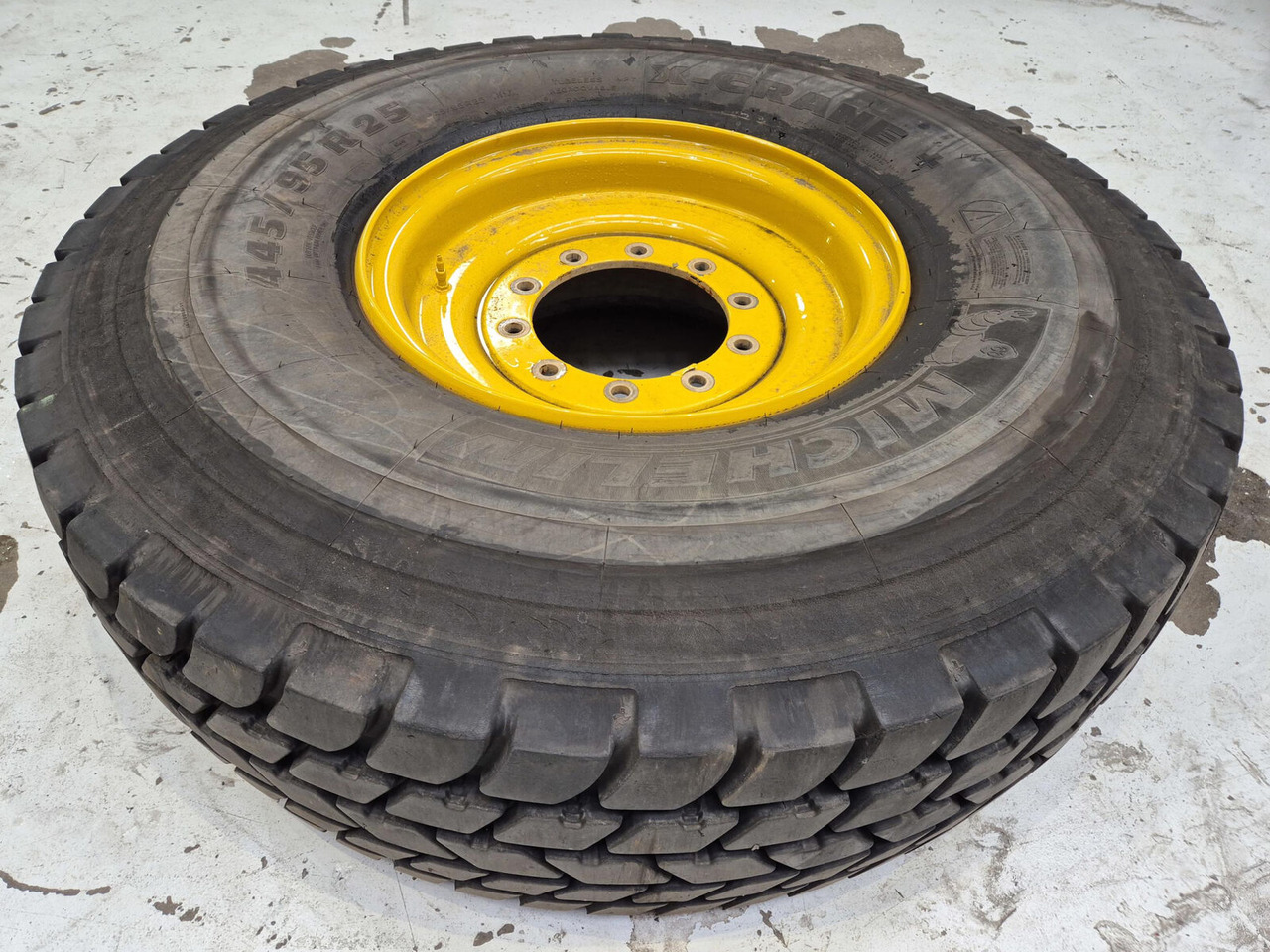 Liebherr Wheel 445/95R25 10 12 1p - Rueda completa para Grúa: foto 1 Liebherr Wheel 445/95R25 10 12 1p - Rueda completa para Grúa: foto 1