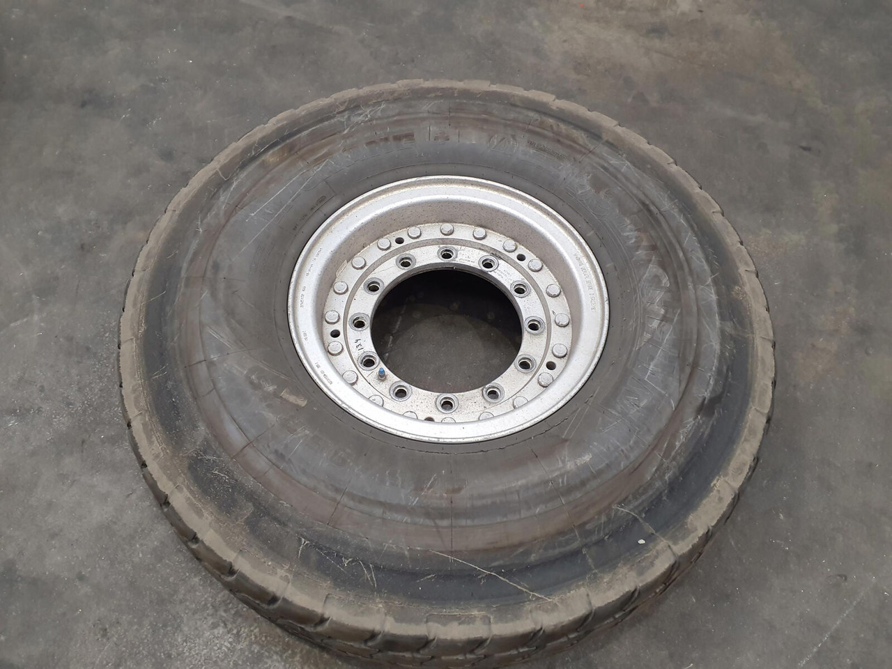 Michelin Wheel 445/95R25 12 13.4 2p alu - Rueda completa para Grúa: foto 1 Michelin Wheel 445/95R25 12 13.4 2p alu - Rueda completa para Grúa: foto 1