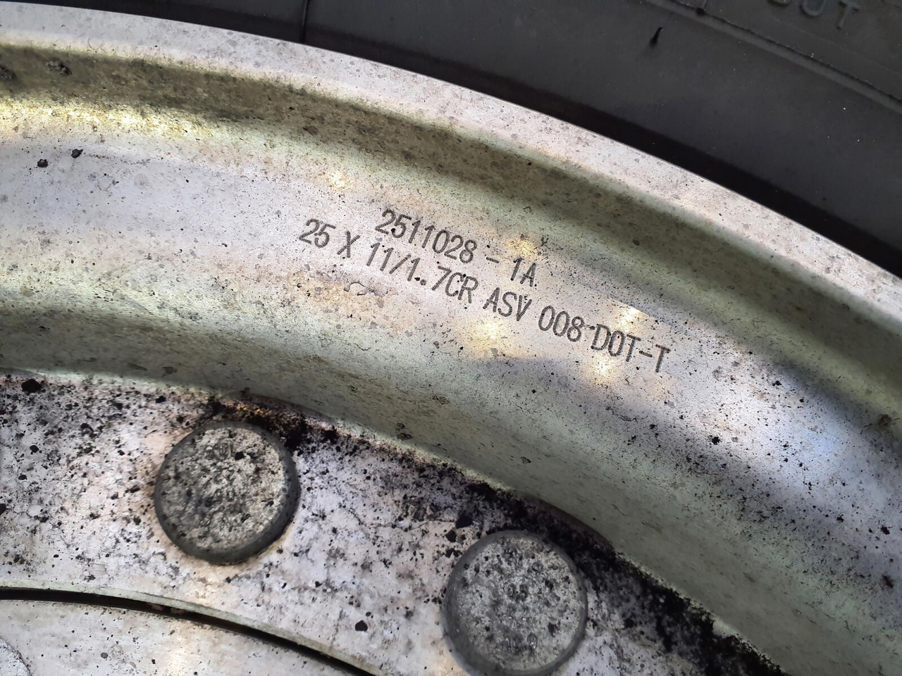 Michelin Wheel 445/95R25 12 9 2p alu - Rueda completa para Grúa: foto 5 Michelin Wheel 445/95R25 12 9 2p alu - Rueda completa para Grúa: foto 5