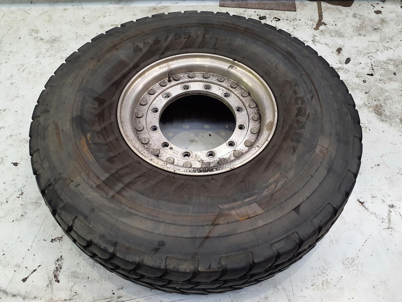 Michelin Wheel 445/95R25 12 9 2p alu - Rueda completa para Grúa: foto 3 Michelin Wheel 445/95R25 12 9 2p alu - Rueda completa para Grúa: foto 3