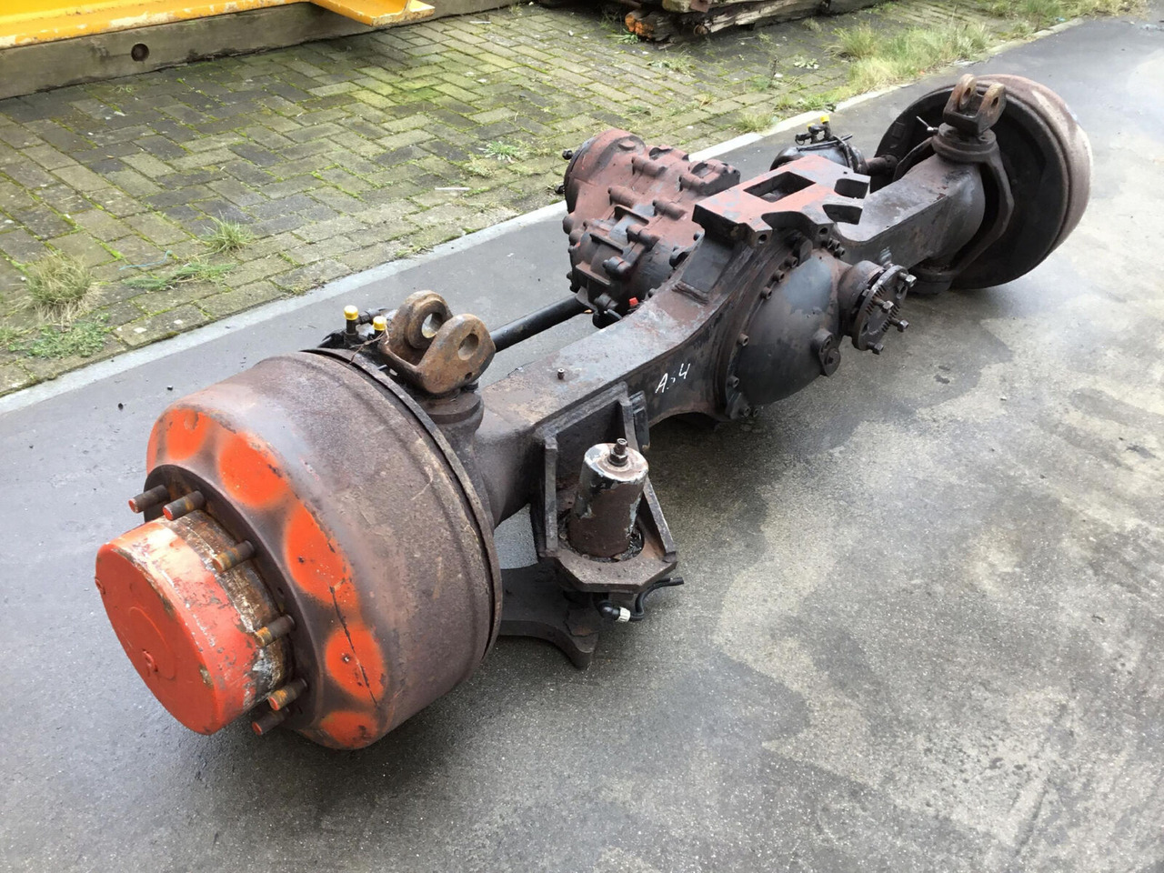 Terex AC 100 axle 4 - Eje y piezas para Autogrúa: foto 1 Terex AC 100 axle 4 - Eje y piezas para Autogrúa: foto 1