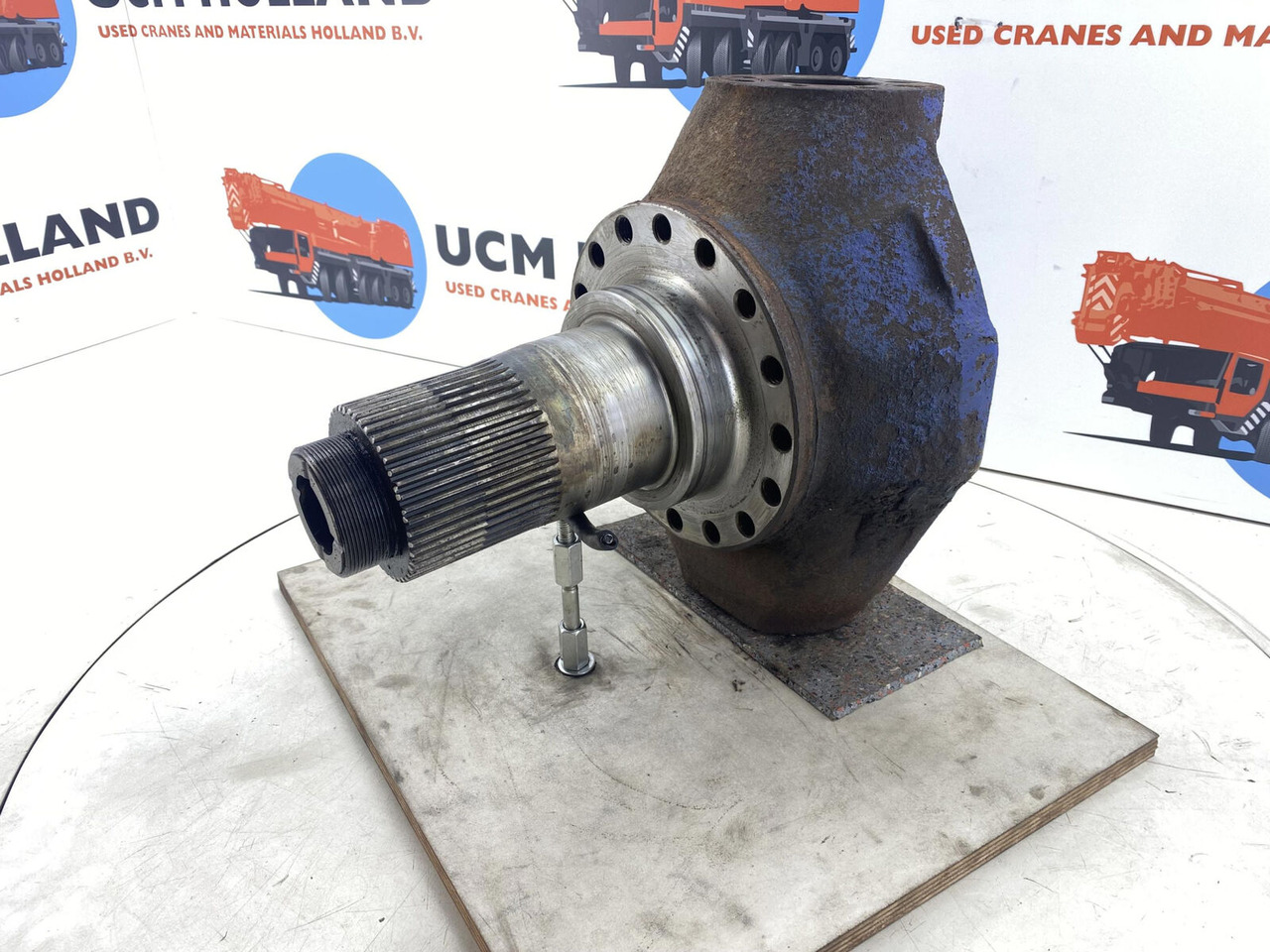 Terex AC 205 Steering knuckle 16 holes - Mangueta para Autogrúa: foto 1 Terex AC 205 Steering knuckle 16 holes - Mangueta para Autogrúa: foto 1