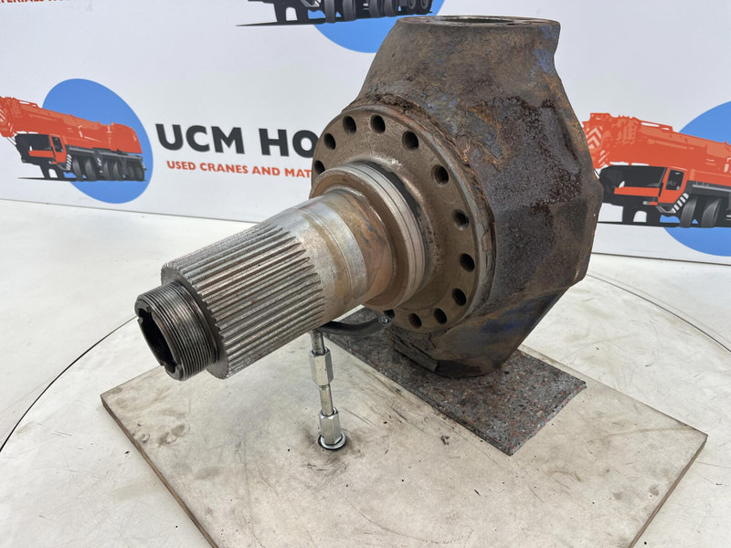 Terex AC 205 Steering knuckle 16 holes axle 3 - Mangueta: foto 1 Terex AC 205 Steering knuckle 16 holes axle 3 - Mangueta: foto 1