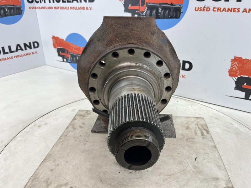 Terex AC 205 Steering knuckle 16 holes axle 4 - Mangueta para Grúa: foto 2 Terex AC 205 Steering knuckle 16 holes axle 4 - Mangueta para Grúa: foto 2