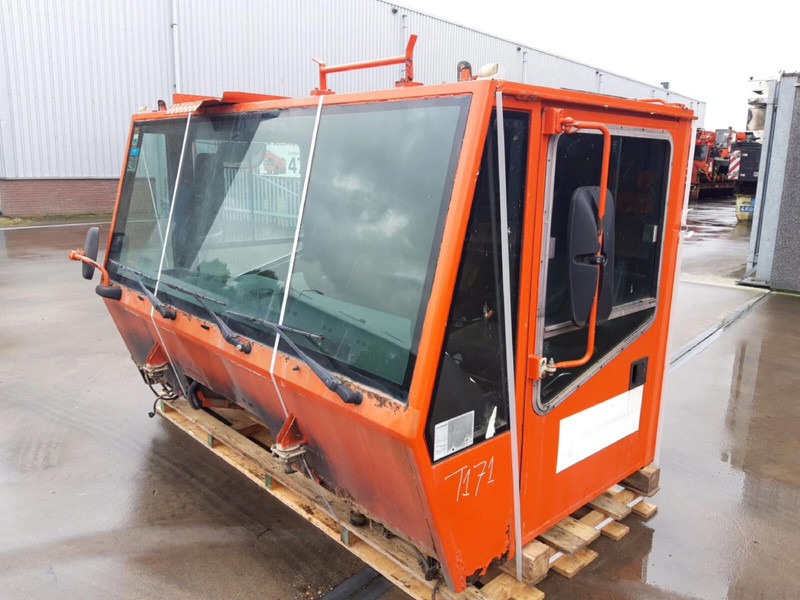Terex AC 205 lower cab - Cabina e interior para Grúa: foto 1 Terex AC 205 lower cab - Cabina e interior para Grúa: foto 1