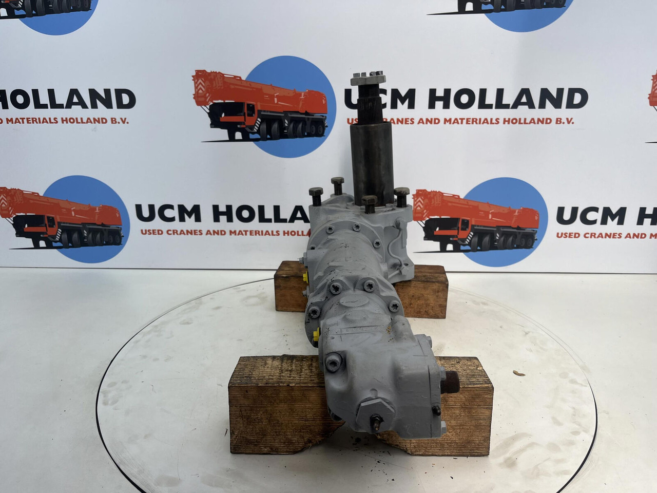 Terex C 400 steering box - Caja de dirección para Autogrúa: foto 2 Terex C 400 steering box - Caja de dirección para Autogrúa: foto 2