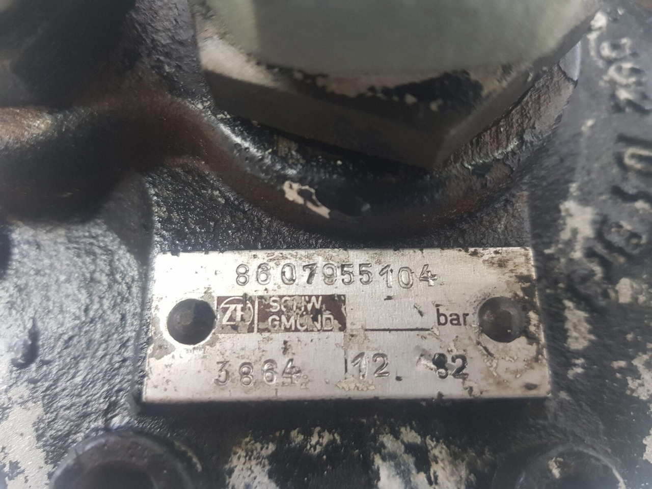 ZF AMK 85-53 emergency steering pump - Bomba hidráulica para Autogrúa: foto 5 ZF AMK 85-53 emergency steering pump - Bomba hidráulica para Autogrúa: foto 5