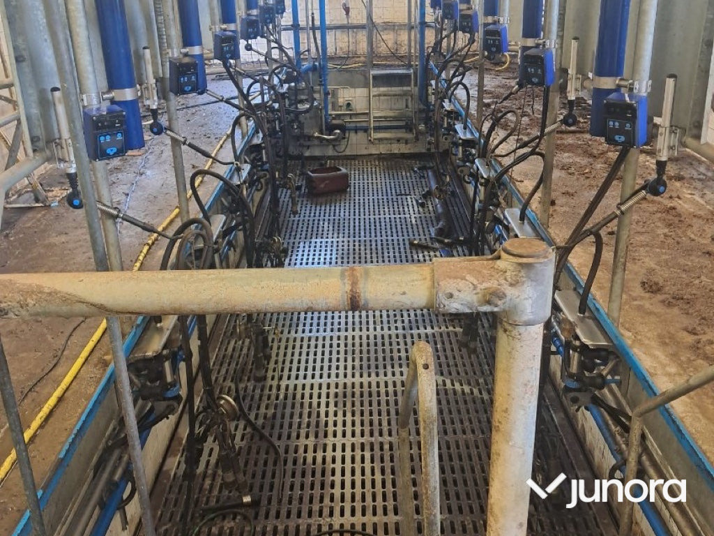 DeLaval 2x6 fiskbensstall - Máquina de ordeño: foto 1 DeLaval 2x6 fiskbensstall - Máquina de ordeño: foto 1