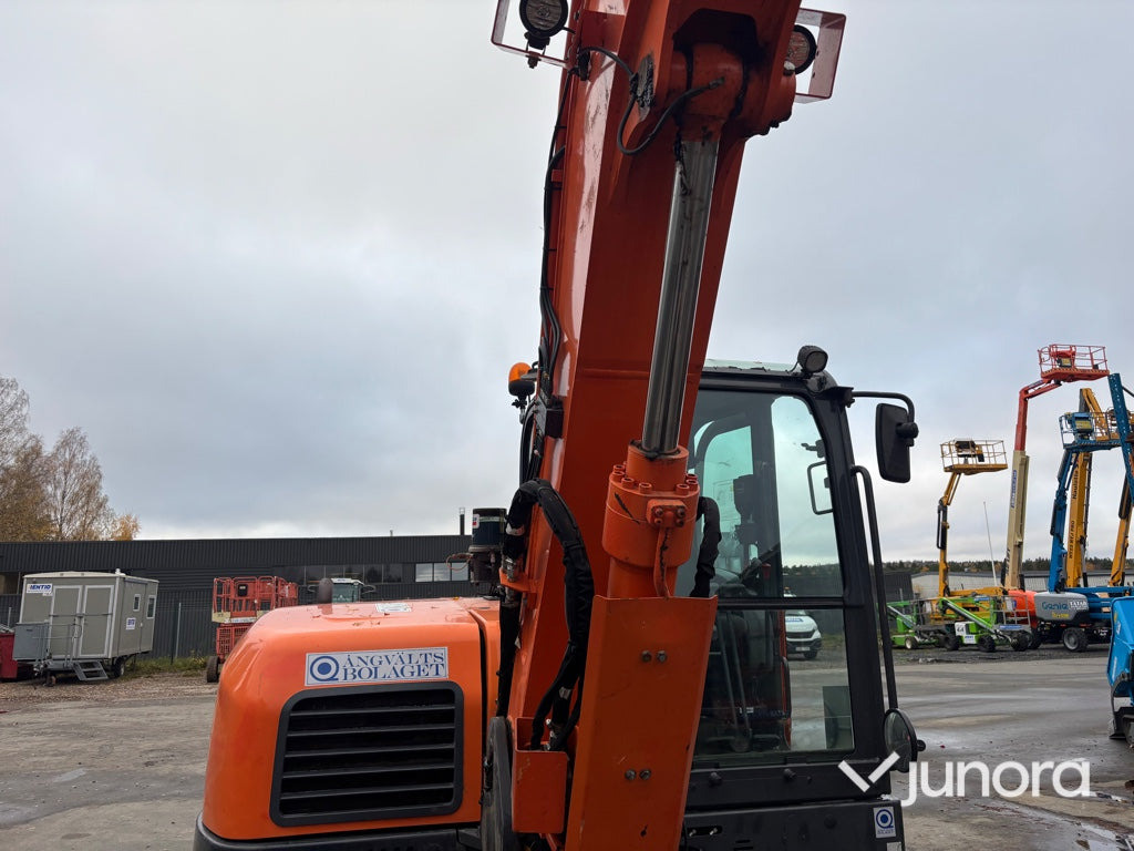 Excavadora de cadenas Grävmaskin - Doosan DX85R-3: foto 10