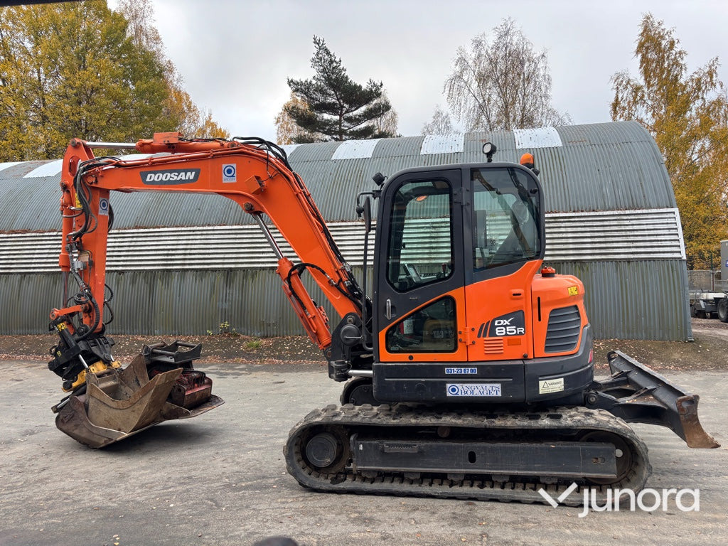 Grävmaskin - Doosan DX85R-3 - Excavadora de cadenas: foto 2 Grävmaskin - Doosan DX85R-3 - Excavadora de cadenas: foto 2