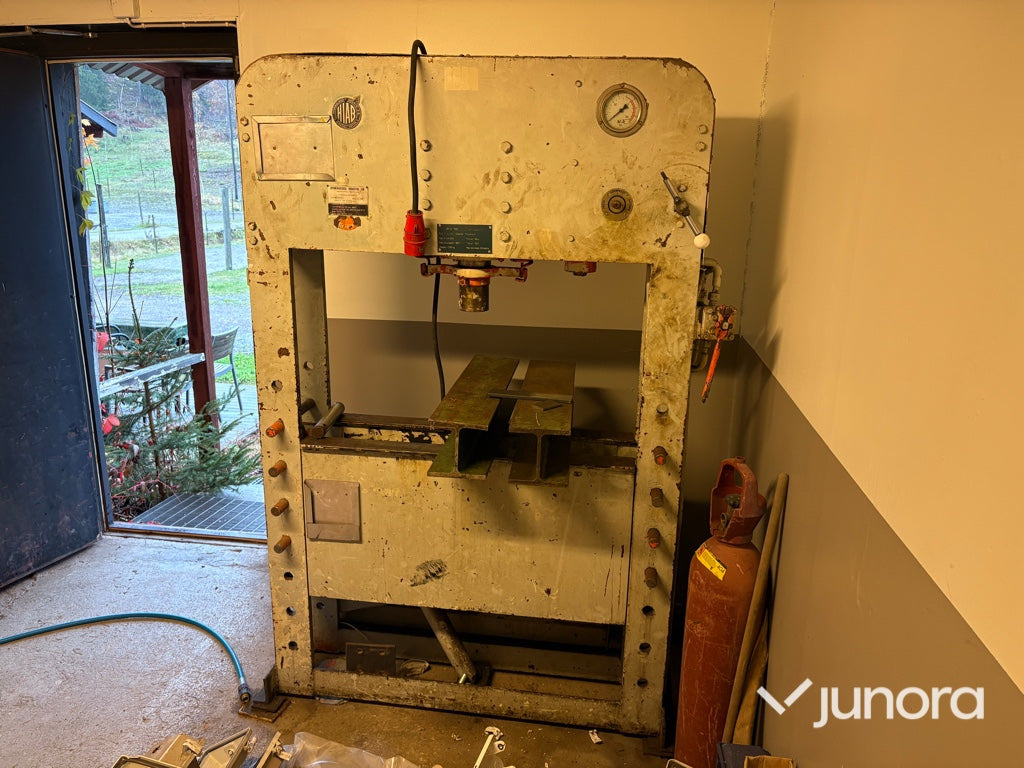 Hydraulpress - Hiab H100E, 100 ton - Prensa plegadora: foto 1 Hydraulpress - Hiab H100E, 100 ton - Prensa plegadora: foto 1