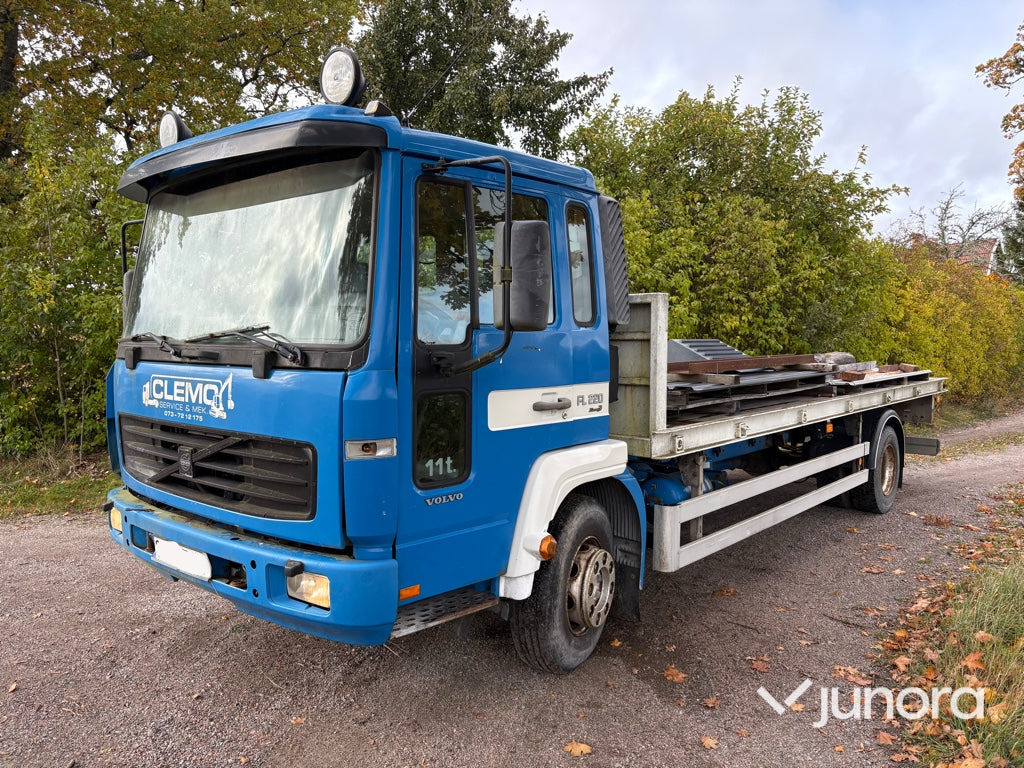 Lastbil - Volvo FL6 4X2 - Camión caja abierta: foto 1 Lastbil - Volvo FL6 4X2 - Camión caja abierta: foto 1