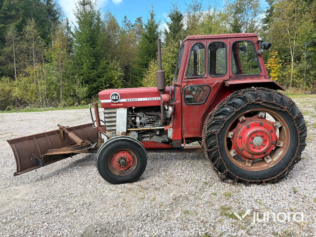 Massey Ferguson 165 - Tractor: foto 4 Massey Ferguson 165 - Tractor: foto 4