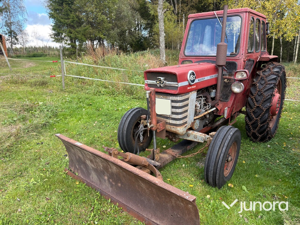 Massey Ferguson 165 - Tractor: foto 2 Massey Ferguson 165 - Tractor: foto 2