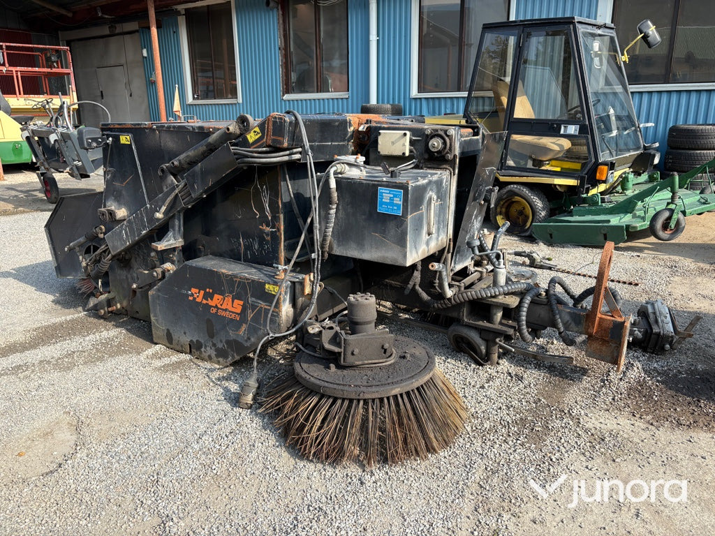 Sopmaskin Bogserad - Fjärås, FS 700 - Barredora vial: foto 2 Sopmaskin Bogserad - Fjärås, FS 700 - Barredora vial: foto 2