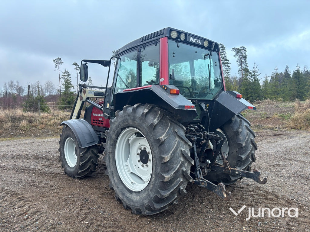 Traktor - Valtra Valmet 6550-4 Hi-Tech, med lastare - Tractor: foto 3 Traktor - Valtra Valmet 6550-4 Hi-Tech, med lastare - Tractor: foto 3