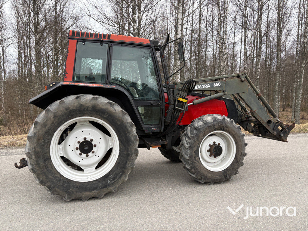 Valtra Valmet 6200 - Tractor: foto 2 Valtra Valmet 6200 - Tractor: foto 2