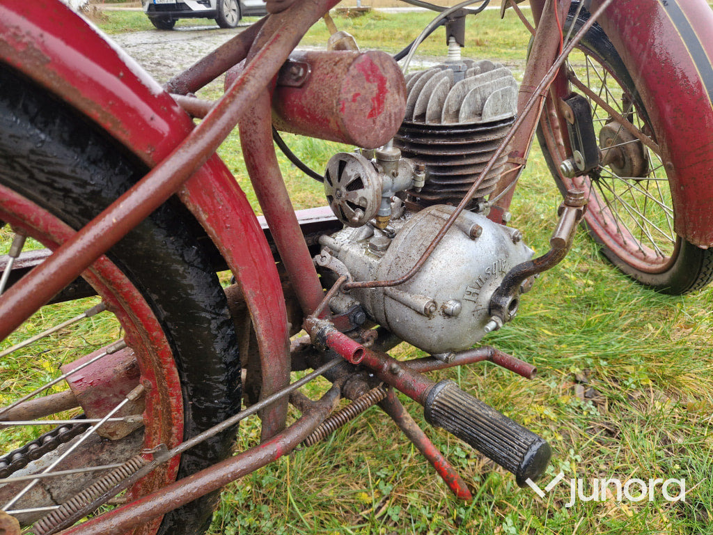 Veteranmotorcykel - Husqvarna 28 - Motocicleta: foto 3 Veteranmotorcykel - Husqvarna 28 - Motocicleta: foto 3