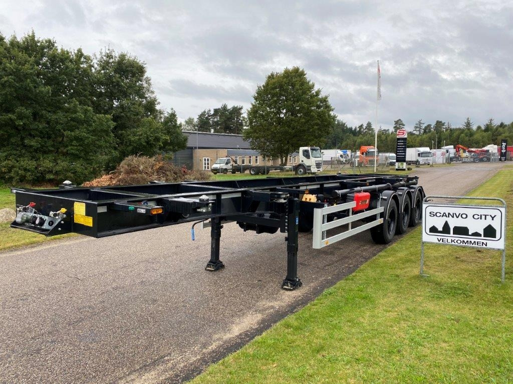 HRD 3-aks 20 + 30 ADR - Semirremolque portacontenedore/ Intercambiable: foto 2 HRD 3-aks 20 + 30 ADR - Semirremolque portacontenedore/ Intercambiable: foto 2