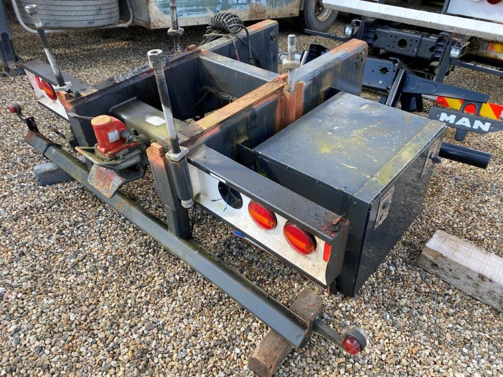 HMF krankonsol - 65 mm bolte - Implemento para Maquinaria de construcción: foto 1 HMF krankonsol - 65 mm bolte - Implemento para Maquinaria de construcción: foto 1