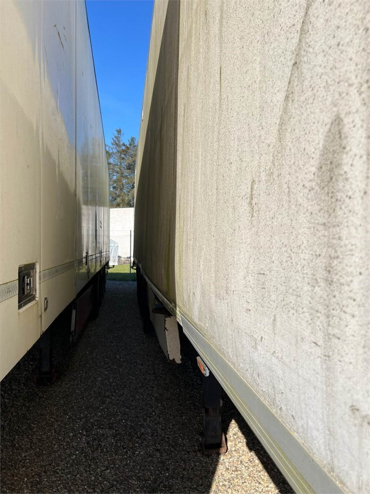 Krone 13,6 mtr boks - Semirremolque caja cerrada: foto 2 Krone 13,6 mtr boks - Semirremolque caja cerrada: foto 2