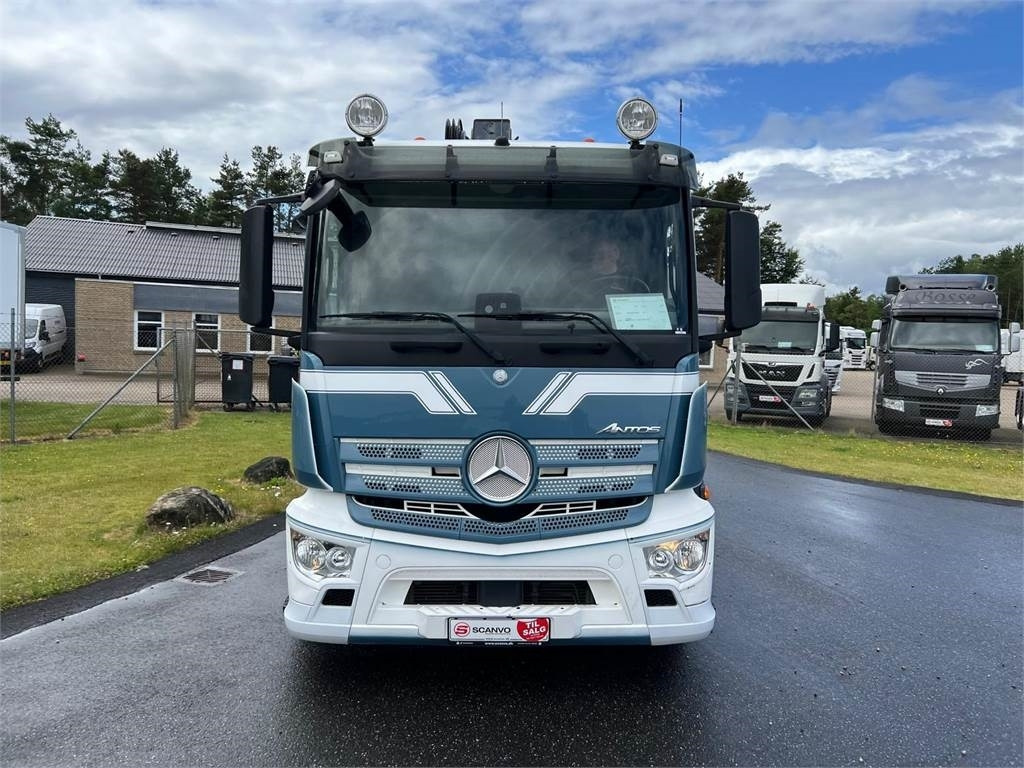 Mercedes-Benz Antos 2540 L - Hiab 232E5 kran - Camión portacontenedor de cadenas: foto 4 Mercedes-Benz Antos 2540 L - Hiab 232E5 kran - Camión portacontenedor de cadenas: foto 4